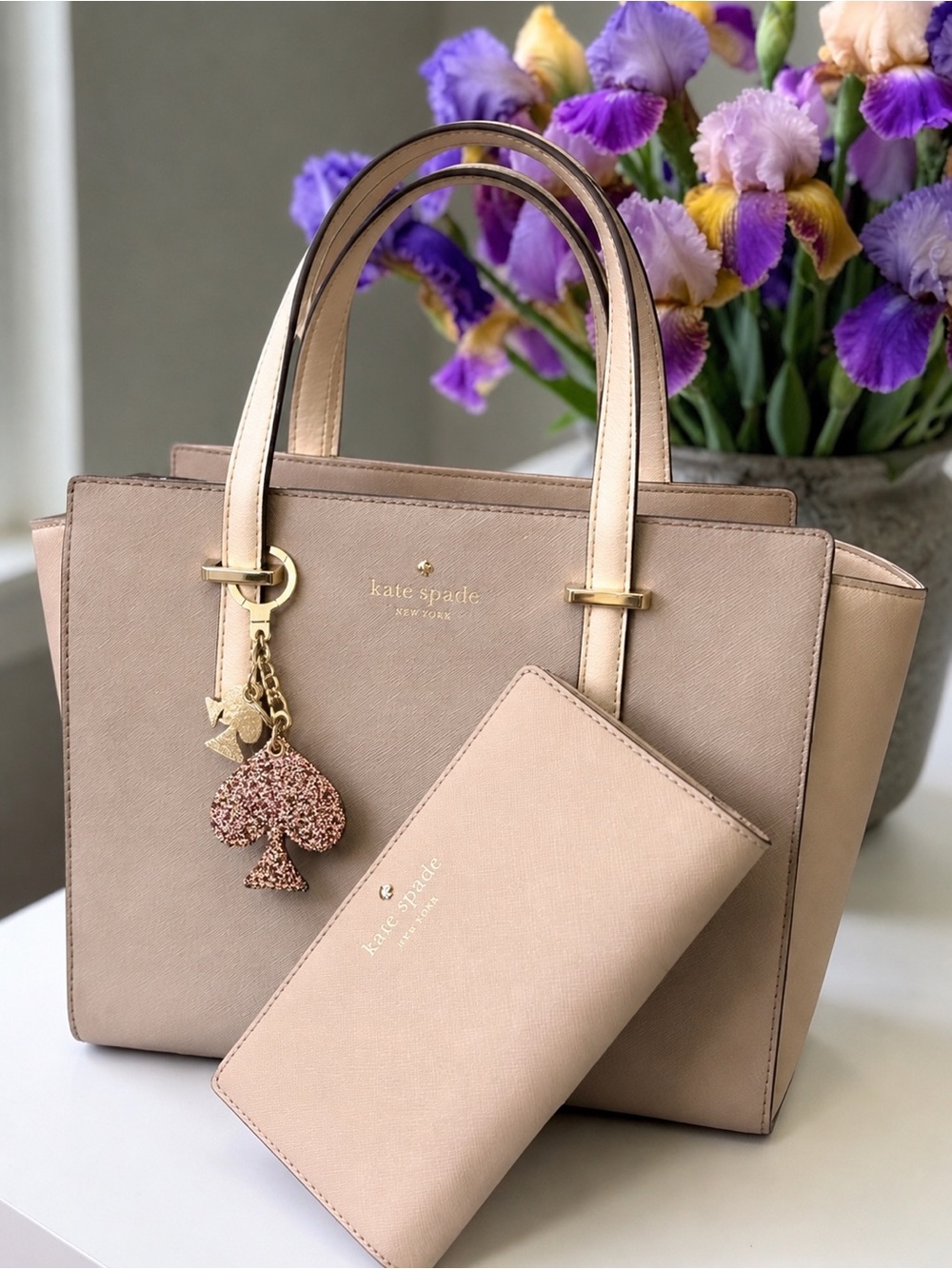 KATE SPADE CEDAR STREET Bifold Cedar Street Wallet in Crisp Linen NEW MSRP $100